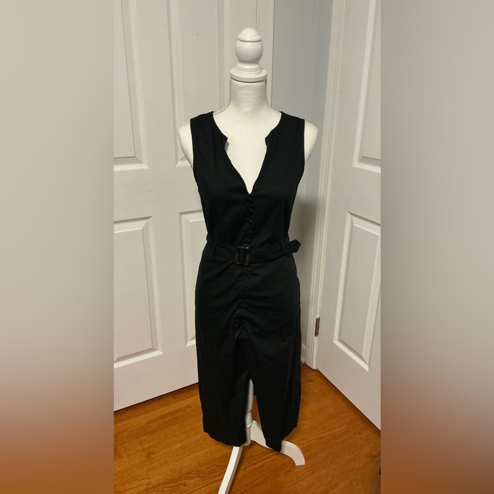 Sleeveless black linen blend dress